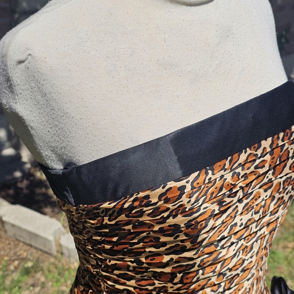 Vtg. A.J Bari leopard print strapless dress - Picture 4 of 13